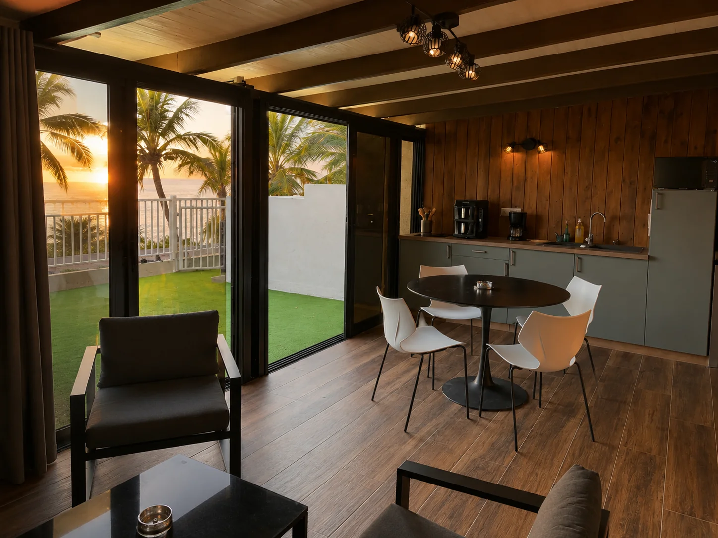 Appartement Colibri à Bouillante avec salon, cuisine et vue mer en Guadeloupe